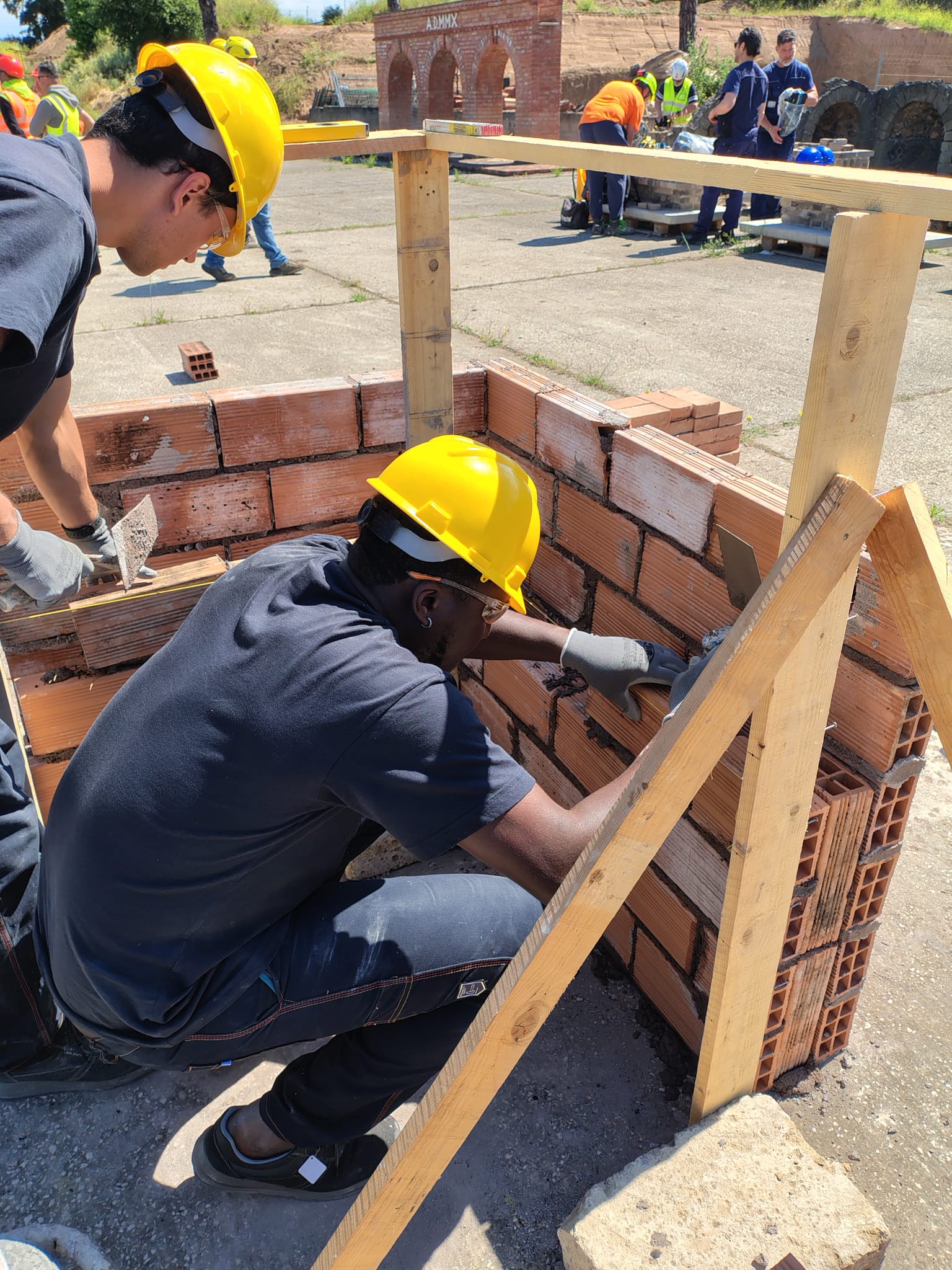 ADESIONE IMPRESE PER STAGE OPERATORE DELLE STRUTTURE EDILI CON COMPETENZE IN EDILIZIA SOSTENIBILE - MURATORE 